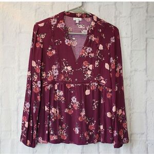 LOVE, FIRE V-neck Floral Peasant Style Top